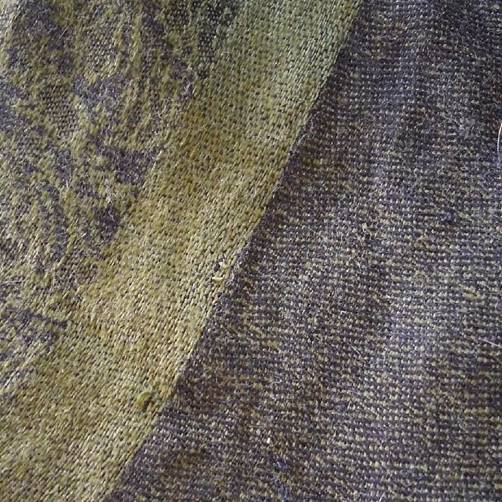 2 Pashmina Scarfs Green and Pink